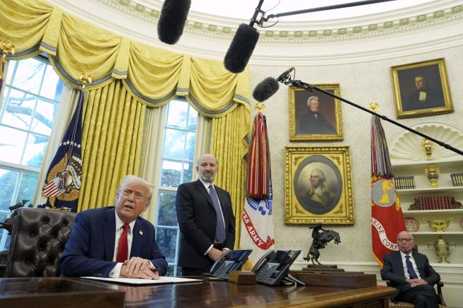 Trump Files $10B Suit Against Murdoch, WSJ