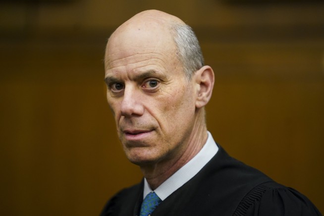 Administration Ignores Rulings in 1 of 3 Cases, Analysis Shows