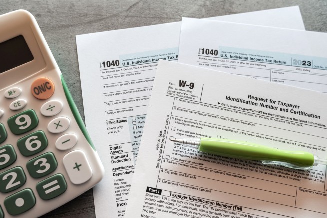 IRS Mulls Dropping Multilingual Tax Help