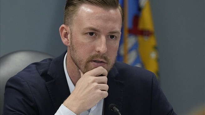 2 Say They Saw Nude Women on Okla. Education Chief's TV
