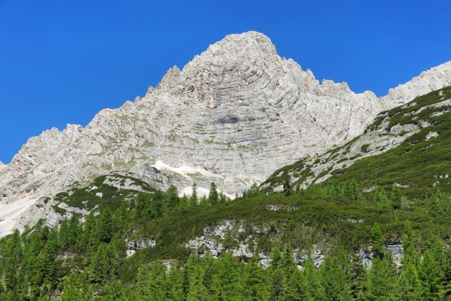 Hiker Who Ignored Warning Signs Gets $16.5K Bill