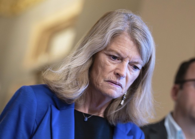 Murkowski Toys With Alaska Gubernatorial Bid