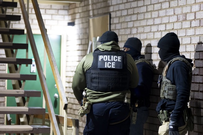 ICE Scraps Plan to Pay Agents for Speedier Deportations