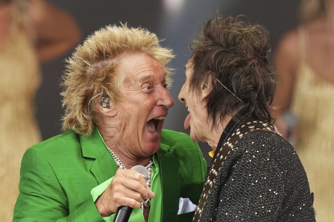 Fans Call Out Rod Stewart's 'Tacky' Ozzy Tribute