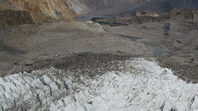 Glacier Melt Uncovers Man Missing for 28 Years