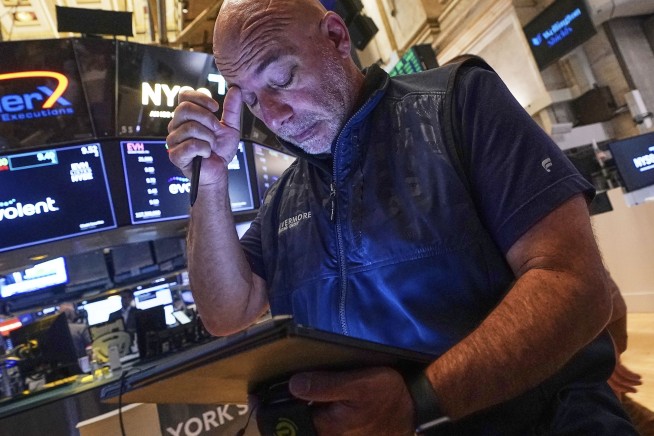 Apple Rally Leads Wall Street Higher