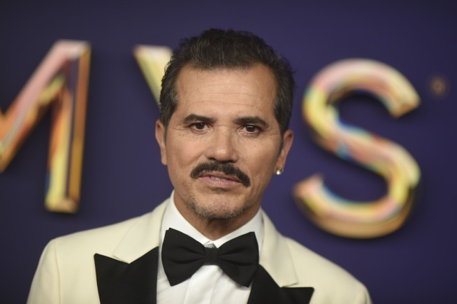 John Leguizamo Reacts to Dean Cain's ICE Plan
