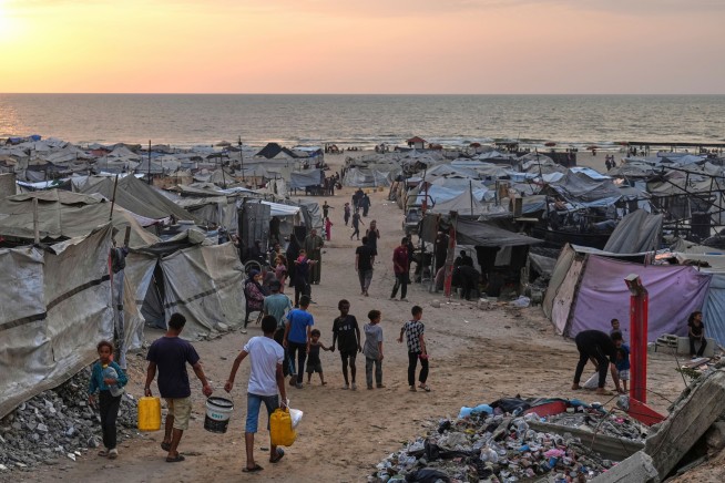 Sources: Israel Considering Moving Gazans to South Sudan