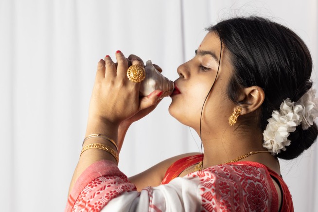 Blowing Into Conch Shell May Ease Sleep Apnea Symptoms