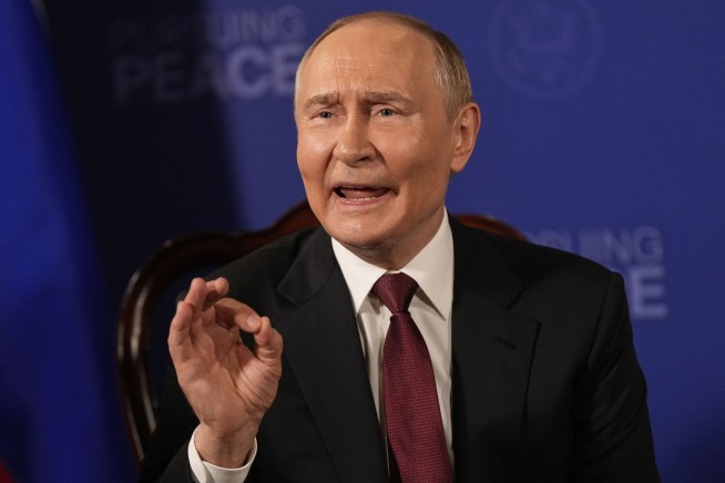 Unfamiliar Terrain for Putin: Shouted Questions