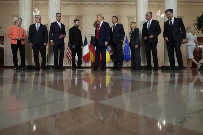 In Hot Mic Moment, Trump Sounds Confident on Putin