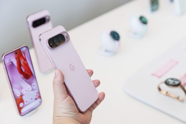 Hardly Anyone Buys the 'Smartest' Phone