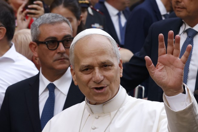 Seeking Roommates: Pontiff, Age 69