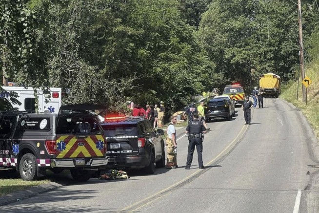 Junior High Bus Crashes, Sending 21 to Hospital