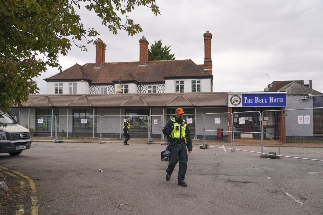 Migrants Ruling Sends Crowds on Both Sides Into UK Streets