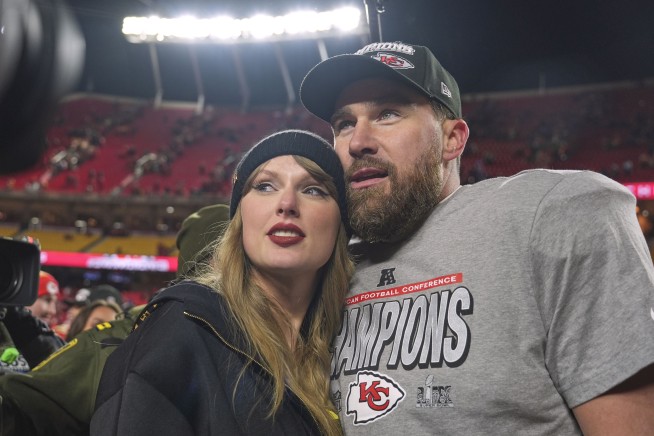 Taylor Swift Gets Engaged to Travis Kelce