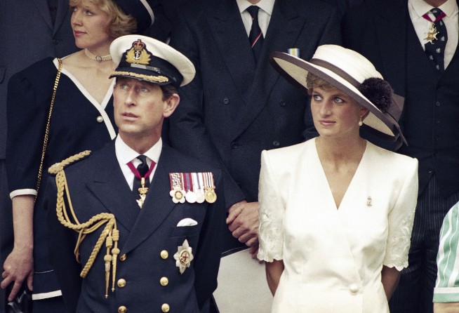Time Capsule Buried by Diana in '91 Is Unsealed Early