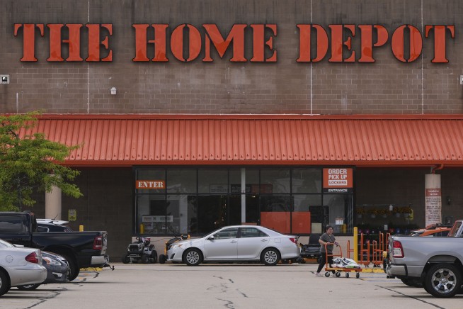 Suspects Allegedly Pulled Off 600 Thefts at Home Depot