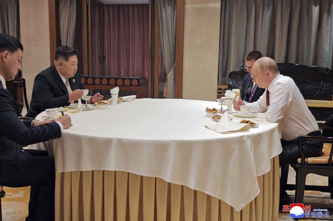 After Kim-Putin Talks End, the Cleaning Begins