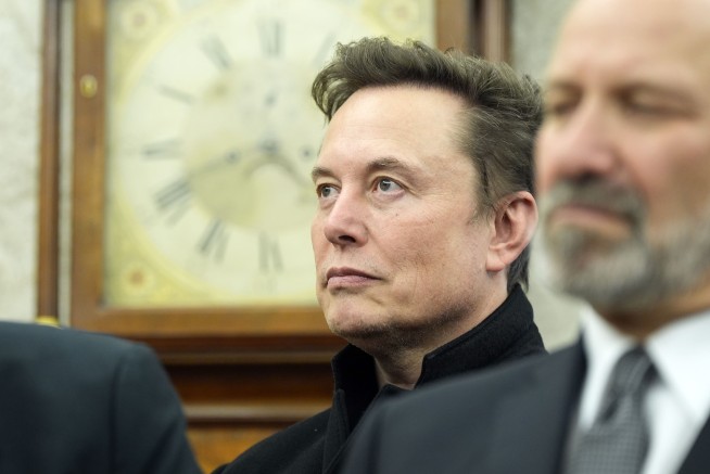 Elon Musk in Line for $1T Payout