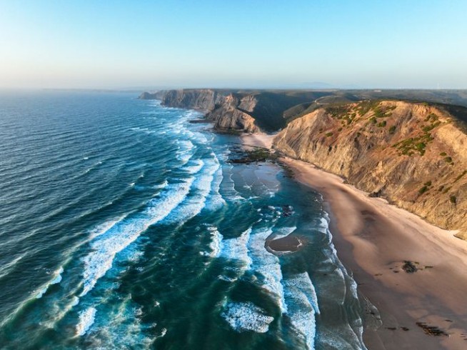 Ocean Plate May Explain Riddle of Portugal Quakes