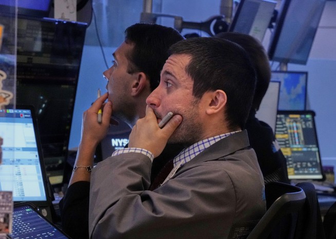 Stocks Wobble After Disappointing Jobs Report