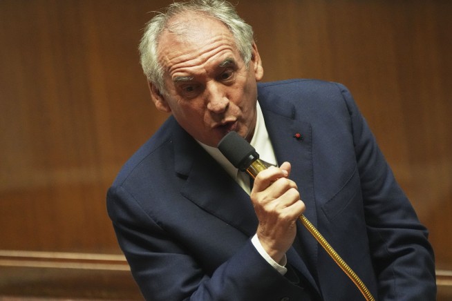 No-Confidence Vote Brings Down France's PM