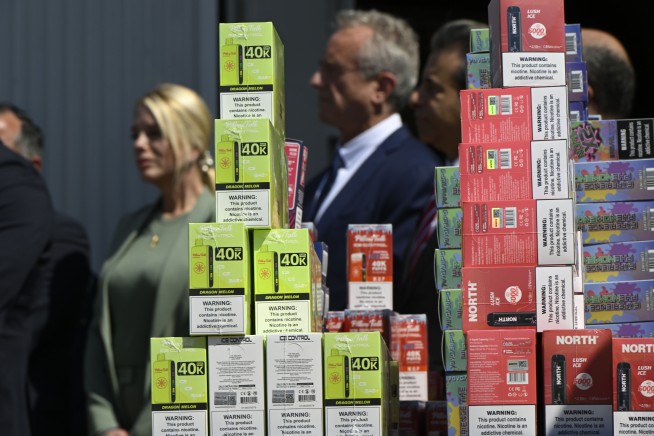Feds Seize More Than 600K Illegal Vapes