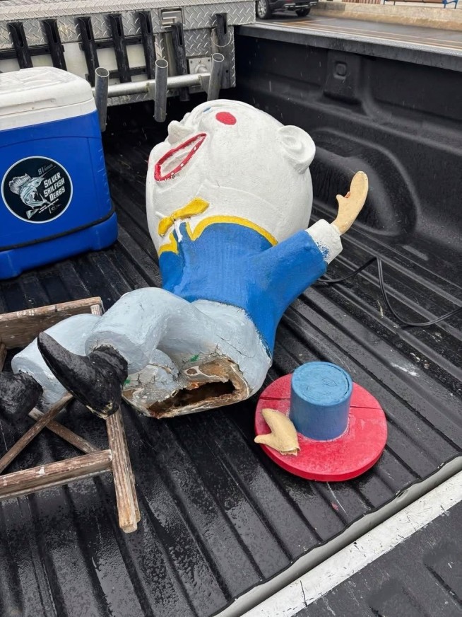 New Jersey Cops Seek Humpty Dumpty Bandits