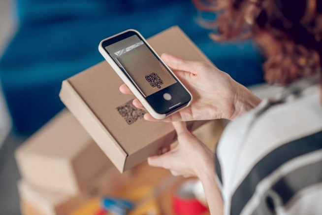 FBI Flags Mystery Packages With Fake QR Codes