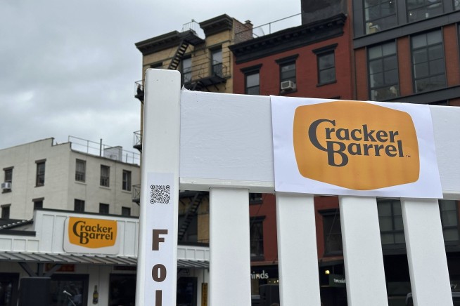 Cracker Barrel Says It Has a Tough Year Ahead