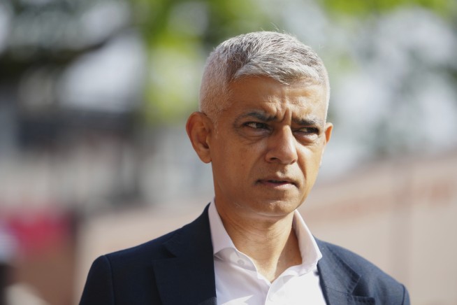 Trump Takes Volatile Shot at London Mayor