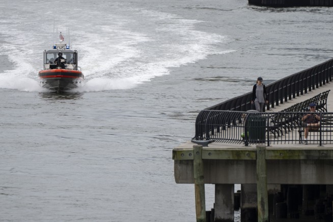 Gunman on Boat Kills Patrons at NC Waterfront Bar