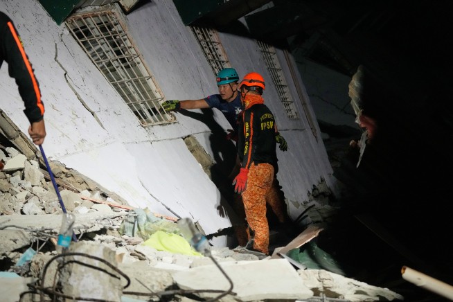 At Least 13 Dead in Philippines Earthquake