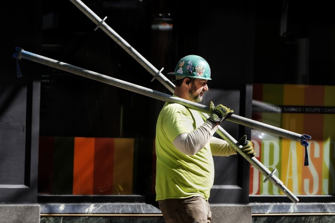 With No Jobs Report, Investors Turn to a 'Mosaic' of Sources