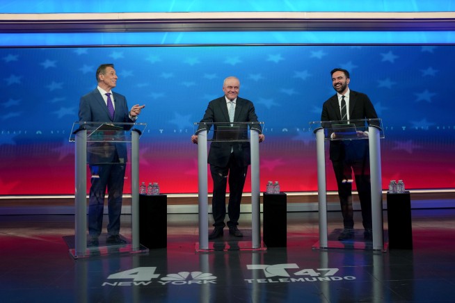 NYC Mayoral Candidates Lob Attacks at Debate