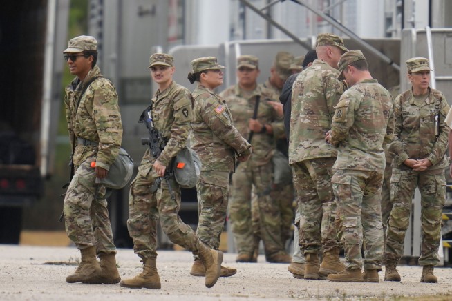 Standoff Over National Guard in Chicago Goes to Supreme Court