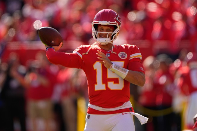 Mahomes Pulls Off a Fake Within a Fake