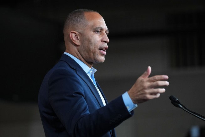 Pardoned Rioter Accused of Threatening Hakeem Jeffries