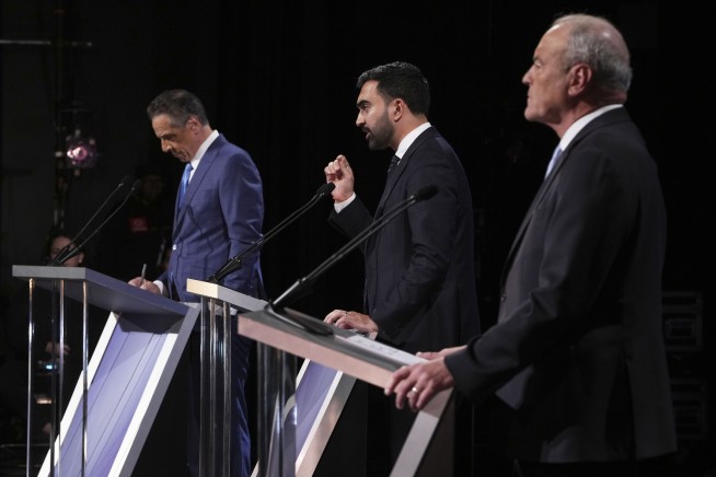 After Debate and Knicks Game, Adams Endorses Cuomo