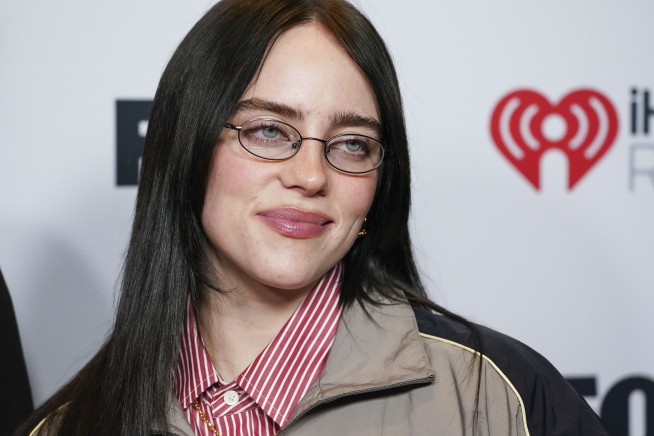 Billie Eilish Tells Billionaires to Share the Wealth