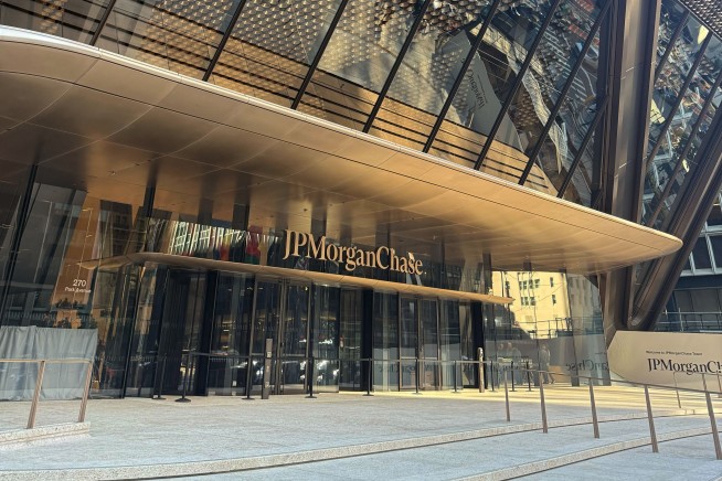 JPMorgan Flagged $1B in Epstein Transfers, Files Show