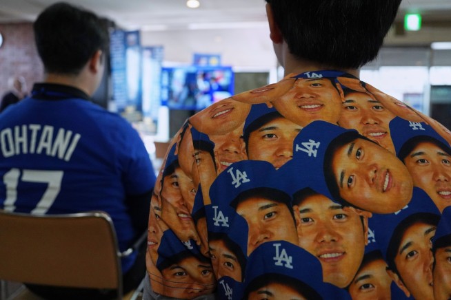 With His Rule in Mind, Dodgers to Start Ohtani on Mound