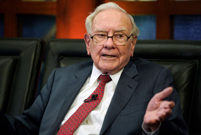 Buffett Rethinks Giving Pledge, Puts Kids in Charge of Billions