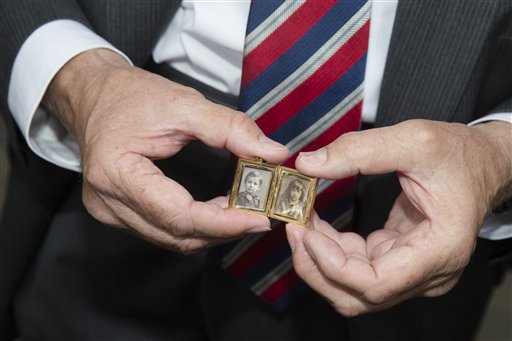 Titanic Watch With Astounding Backstory to Be Auctioned