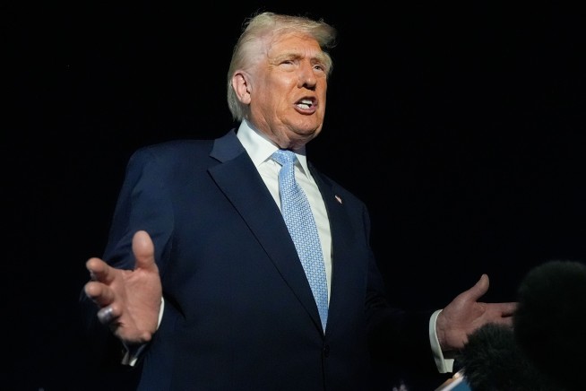 In Massive 180, Trump Relents on Epstein Files