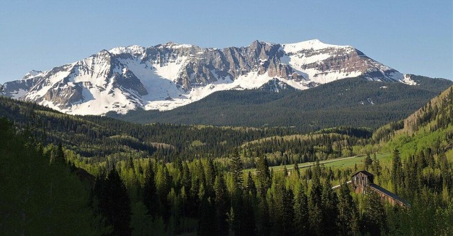 Belt Becomes a Lifeline After Hiker's 200-Foot Fall