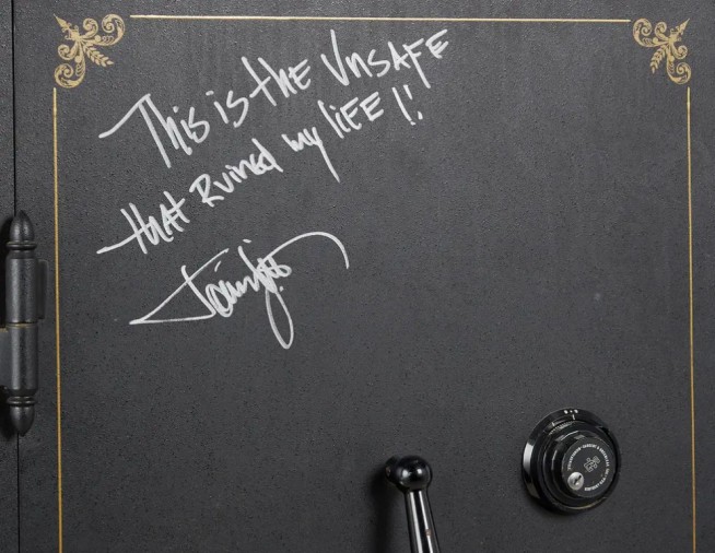 Safe That Held Infamous Celebrity Sex Tape Sells