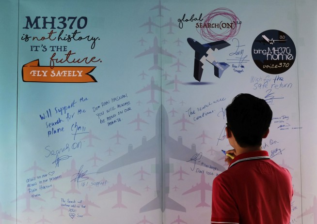 Malaysia Revives Search for MH370