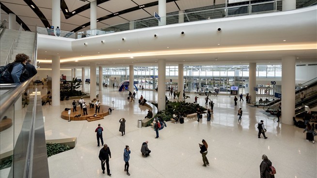 Parking Garage Snafu Allegedly Leads to Airport Bomb Threat